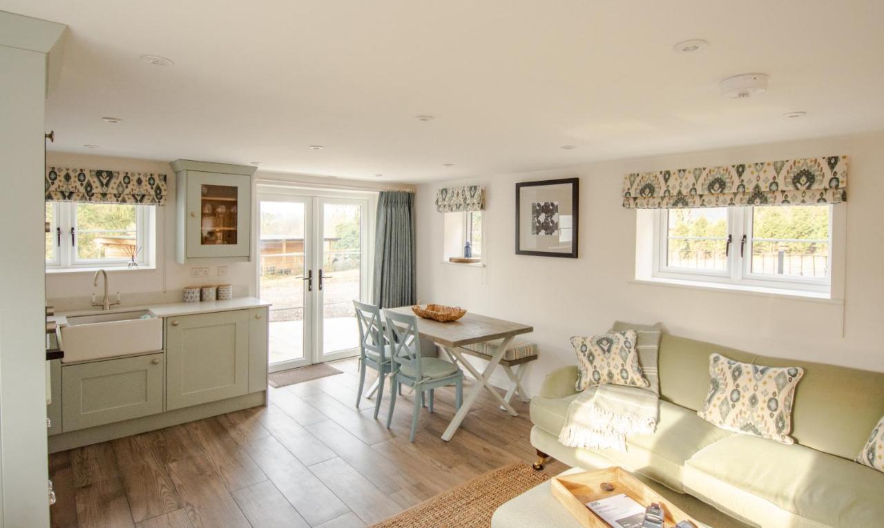 Finwood Green Farm Holiday Cottages-The Calf Shed And The Milk Parlour Henley-in-Arden Экстерьер фото